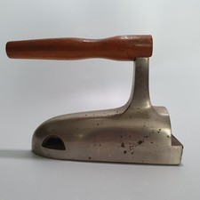 Bügeleisen Holzgriff Alt