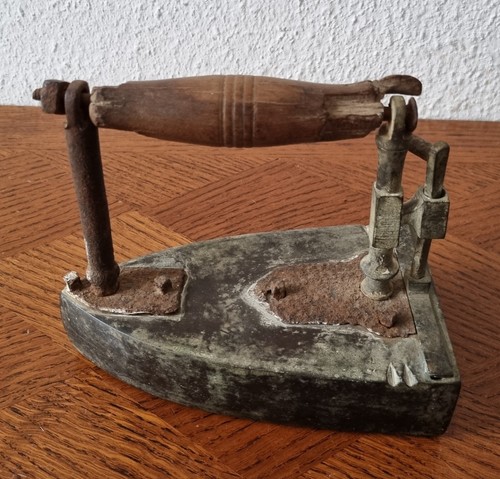 Tolles antikes bügeleisen - tolles, aus