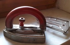 Vintage Bügeleisen Holzgriff