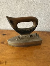 Bügeleisen antik historisch