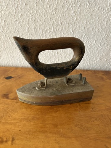 Bügeleisen antik historisch