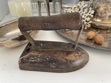 Altes Bügeleisen Antik mit