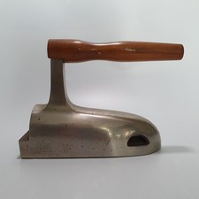 Bügeleisen Holzgriff Alt